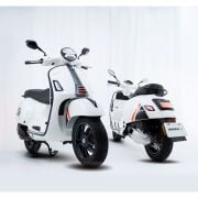 Vespa GTS-GTV Arka Stop Led *Parlak Siyah Çerçeve* (2023- ) / SIP x KOSO