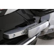 Vespa GTS-GTV Yolcu Ayak Basma Genişletme Aparatı *Parlak Gümüş* / SIP