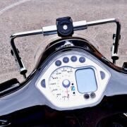 Vespa Telefon-Navigasyon Tutucu Aparat *Krom* / SCOOSEE