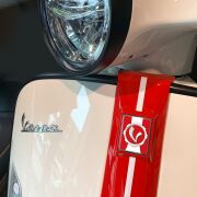 Vespa Amblem 101 / V-Sticker