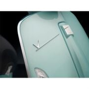 Vespa LX-Primavera-Sprint-946-GTS-GTV Amblem Ön Panel  *Gümüş* / RIZOMA