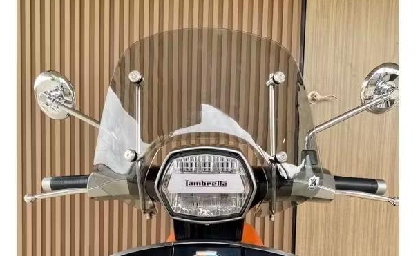Lambretta V 50-125-200 Ön Cam Kısa *Füme*  / Friendship